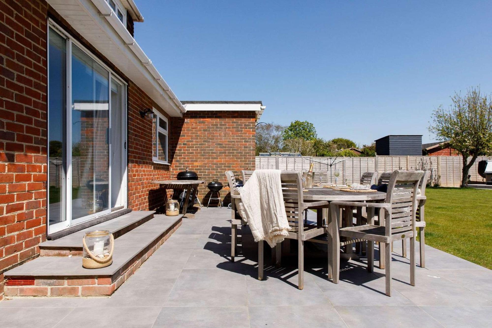 Spacious Home For 8 In Witterings - Walk To Beach East Wittering Exteriér fotografie