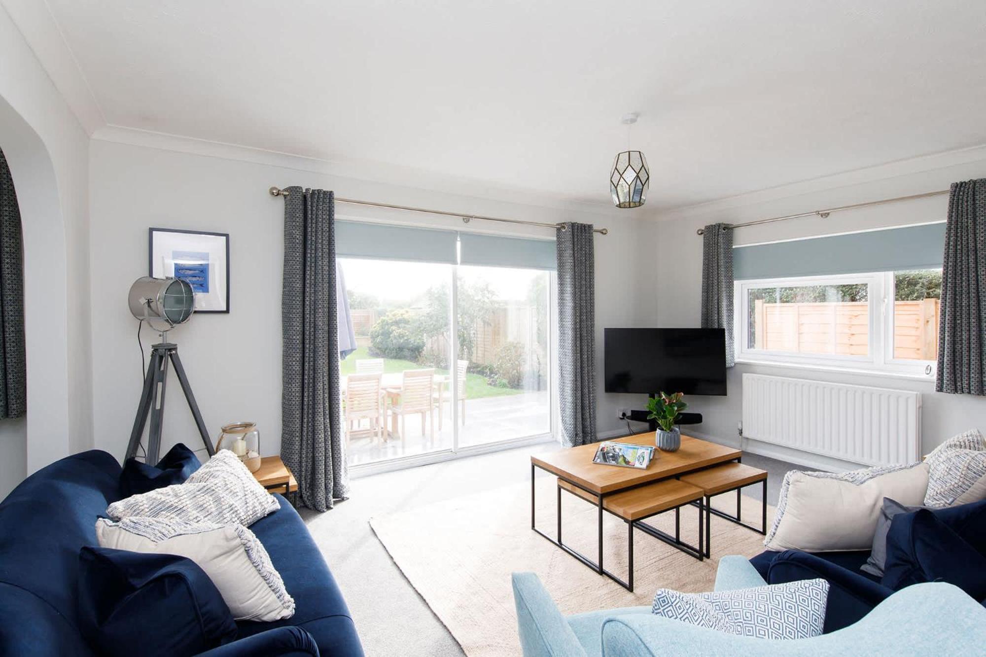 Spacious Home For 8 In Witterings - Walk To Beach East Wittering Exteriér fotografie